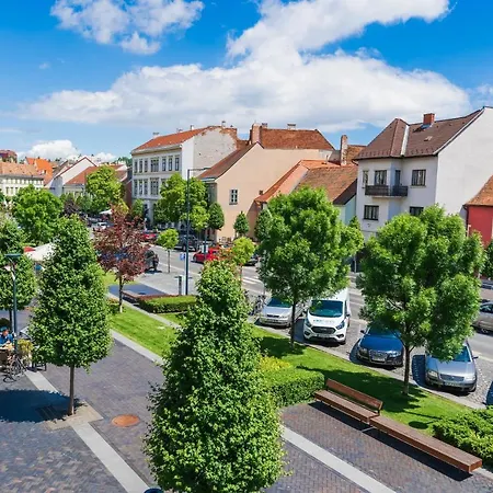 Central Residence Sopron Exterior foto
